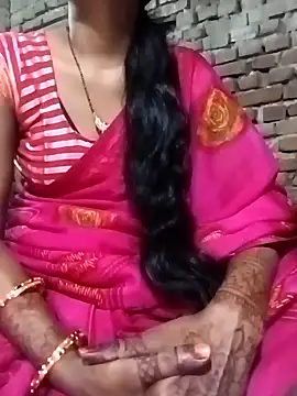 Snapshot of Hot_Lilly02 chatting on 10-29-25, 05:31 Hot Lilly02 online show from 10-29-25, 05:31