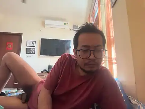 vikr692403 online show from 10-16-25, 03:18