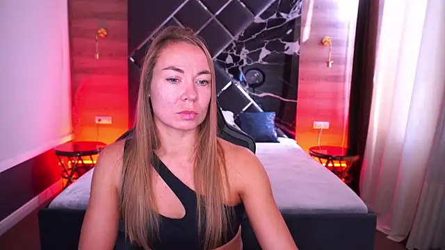 VixenMuse online show from 10-16-25, 07:20