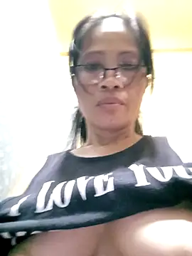 Snapshot of sexy_ketty chatting on 10-23-25, 10:19 sexy ketty online show from 10-23-25, 10:19