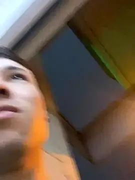 Snapshot of Gayunidos chatting on 10-16-25, 10:33 Gayunidos online show from 10-16-25, 10:33