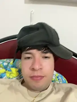 Snapshot of Gayunidos chatting on 02-23-26, 06:55 Gayunidos online show from 02-23-26, 06:55