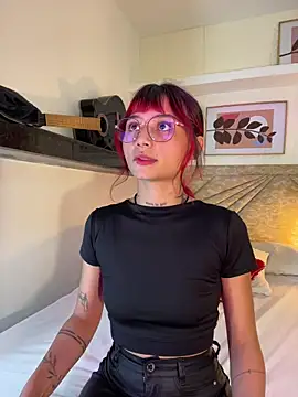 Emma duff online show from 04-15-26, 07:43