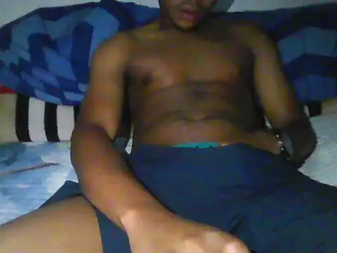 Snapshot of sexybulldozer chatting on 10-23-25, 07:01 sexybulldozer online show from 10-23-25, 07:01