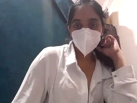 Snapshot of shainiasha1 chatting on 05-25-26, 06:47 shainiasha1 online show from 05-25-26, 06:47
