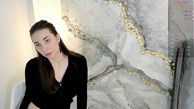 Chloewilldd online show from 11-14-25, 11:09