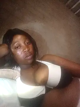 Bretbooty23 online show from 12-15-25, 09:24