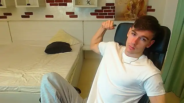 BradyFlint online show from 12-05-25, 06:11