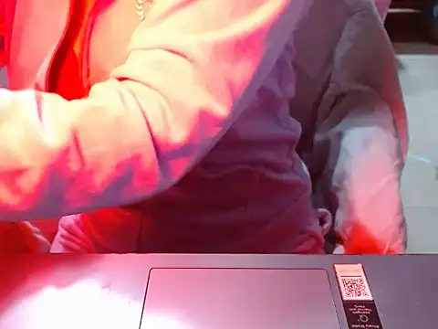 sonali hotty online show from 12-18-25, 05:57