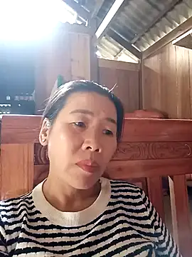 tabby-cat11 online show from 10-22-25, 03:29