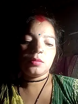 Snapshot of M-MAYA chatting on 11-01-25, 09:17 M-MAYA online show from 11-01-25, 09:17