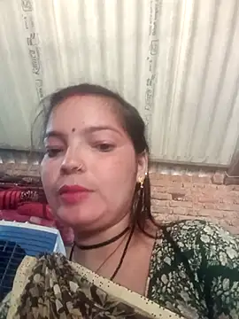 Snapshot of M-MAYA chatting on 11-15-25, 08:22 M-MAYA online show from 11-15-25, 08:22