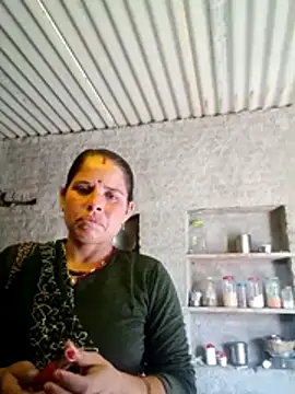 Snapshot of M-MAYA chatting on 11-29-25, 06:16 M-MAYA online show from 11-29-25, 06:16