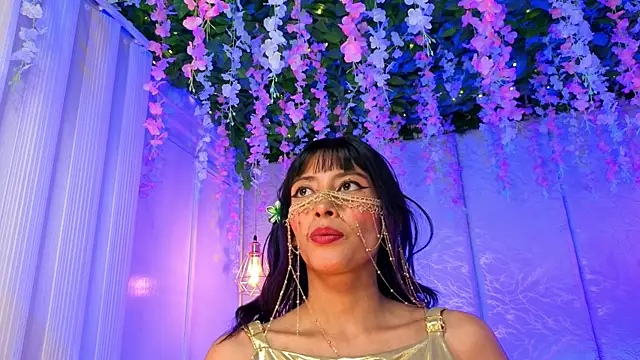 Snapshot of Rynka_ chatting on 05-28-26, 03:59 Rynka online show from 05-28-26, 03:59