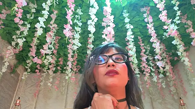 Snapshot of Rynka_ chatting on 06-26-26, 04:17 Rynka online show from 06-26-26, 04:17