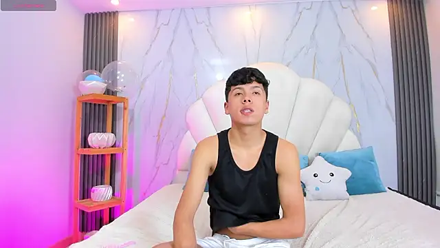 hoot booys  online show from 03-11-26, 08:04