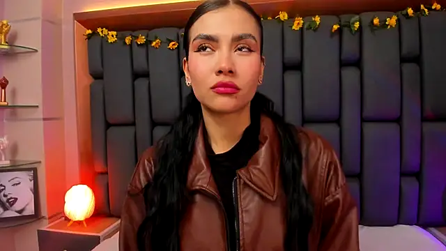 TanyaBello online show from 11-22-25, 01:43