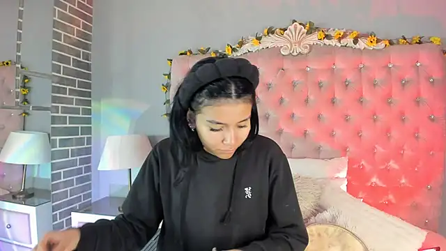 Snapshot of TanyaBello chatting on 05-05-26, 04:53 TanyaBello online show from 05-05-26, 04:53