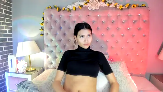 Snapshot of TanyaBello chatting on 06-23-26, 04:43 TanyaBello online show from 06-23-26, 04:43