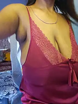 Snapshot of Desi_Maya69 chatting on 06-30-26, 04:24 Desi Maya69 online show from 06-30-26, 04:24