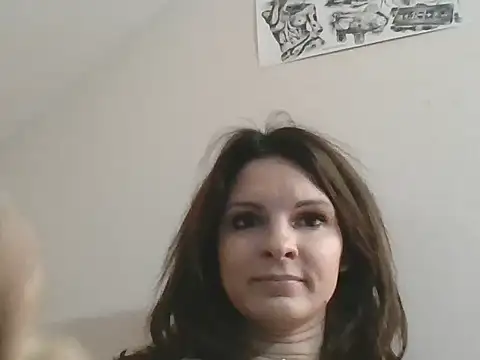 kinkysarahx online show from 12-03-25, 04:05