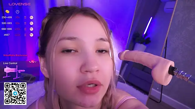 MerandaBlosom online show from 04-10-26, 05:12