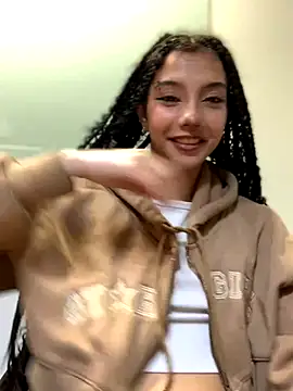 MiaaCute- online show from 11-11-25, 10:10