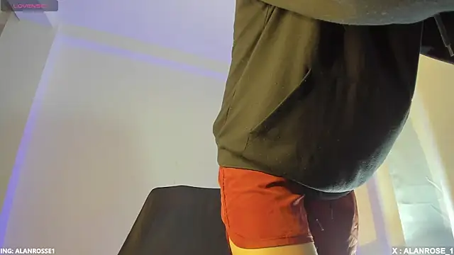 AlanRose01 online show from 12-17-25, 01:28