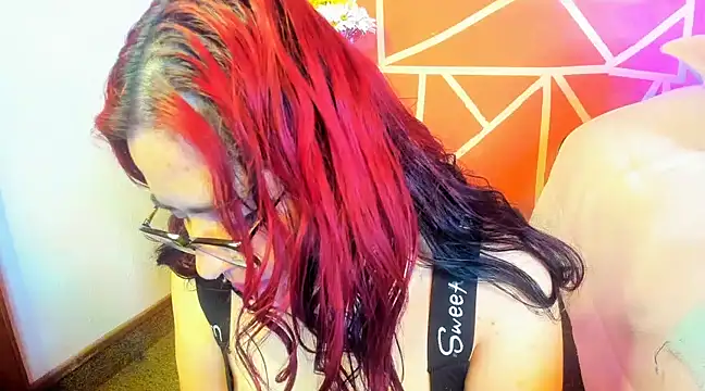 Snapshot of Violetafetish-dirty chatting on 02-26-25, 01:00 Violetafetish-dirty online show from 02-26-25, 01:00