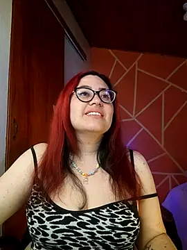 Snapshot of Violetafetish-dirty chatting on 03-14-25, 03:59 Violetafetish-dirty online show from 03-14-25, 03:59