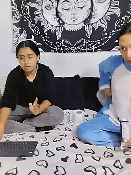 emily n abby online show from 05-20-26, 01:39