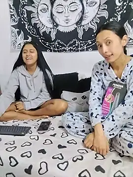 emily n abby online show from 06-06-26, 01:27