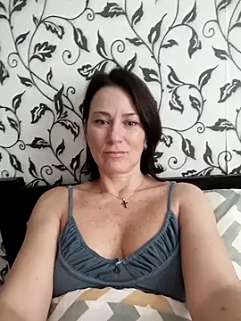 Luna 7777 online show from 02-18-26, 12:45