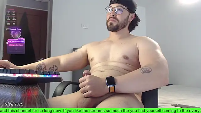 Snapshot of SugaredDigit chatting on 12-20-24, 01:14 SugaredDigit online show from 12-20-24, 01:14