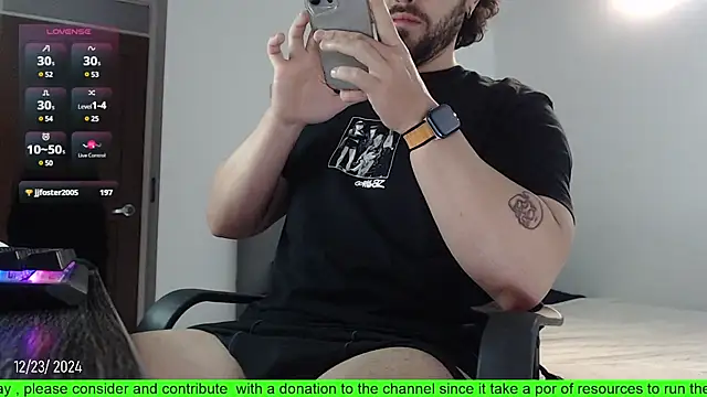 Snapshot of SugaredDigit chatting on 12-23-24, 10:23 SugaredDigit online show from 12-23-24, 10:23