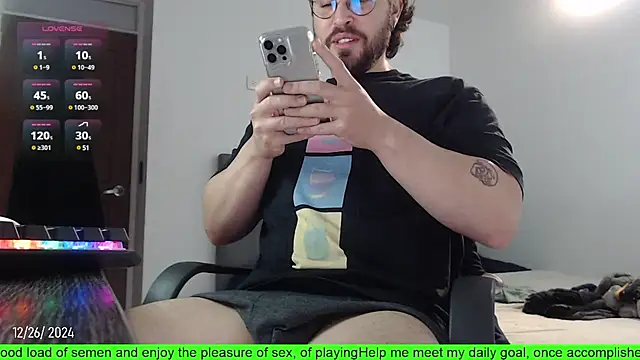 Snapshot of SugaredDigit chatting on 12-26-24, 10:20 SugaredDigit online show from 12-26-24, 10:20