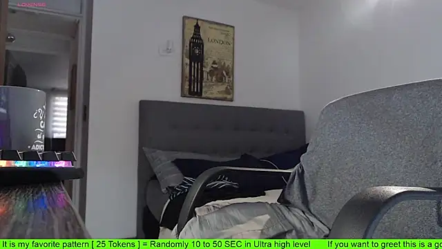 Snapshot of SugaredDigit chatting on 10-03-25, 12:57 SugaredDigit online show from 10-03-25, 12:57