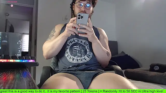 Snapshot of SugaredDigit chatting on 10-06-25, 12:57 SugaredDigit online show from 10-06-25, 12:57