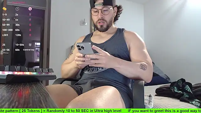 Snapshot of SugaredDigit chatting on 10-14-25, 09:48 SugaredDigit online show from 10-14-25, 09:48