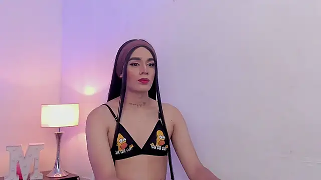 Amelia Brixton online show from 04-17-26, 07:00