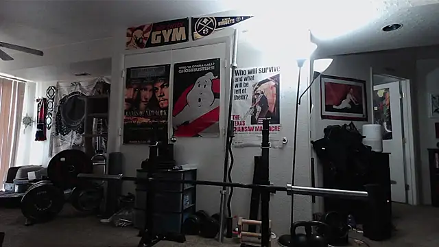 biggerisbetter12 online show from 05-03-26, 06:03