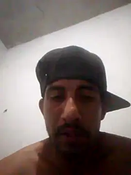 Snapshot of Orlao25cm chatting on 04-07-26, 04:13 Orlao25cm online show from 04-07-26, 04:13