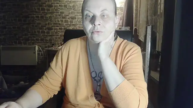 Diamond Bite online show from 10-24-25, 08:27