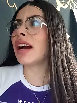 kaileyrivers online show from 04-15-26, 07:58