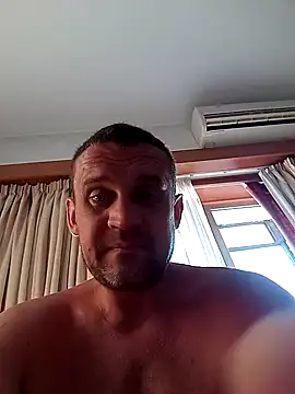 Snapshot of PeteR1987- chatting on 07-28-26, 05:45 PeteR1987- online show from 07-28-26, 05:45