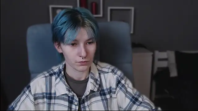 guitarandangell online show from 10-24-25, 03:25