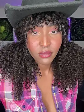 Snapshot of DaisyMynx chatting on 10-29-25, 03:09 DaisyMynx online show from 10-29-25, 03:09