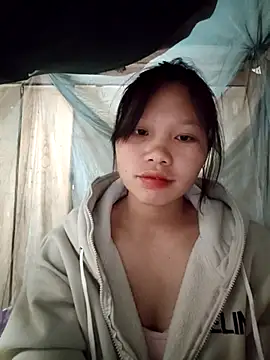 linh-miu99 online show from 03-04-26, 06:41