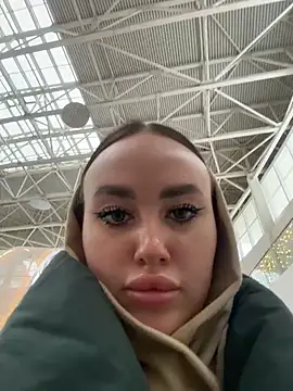 KiraSunshine online show from 12-04-25, 04:11