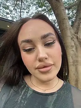 KiraSunshine online show from 02-01-26, 04:11